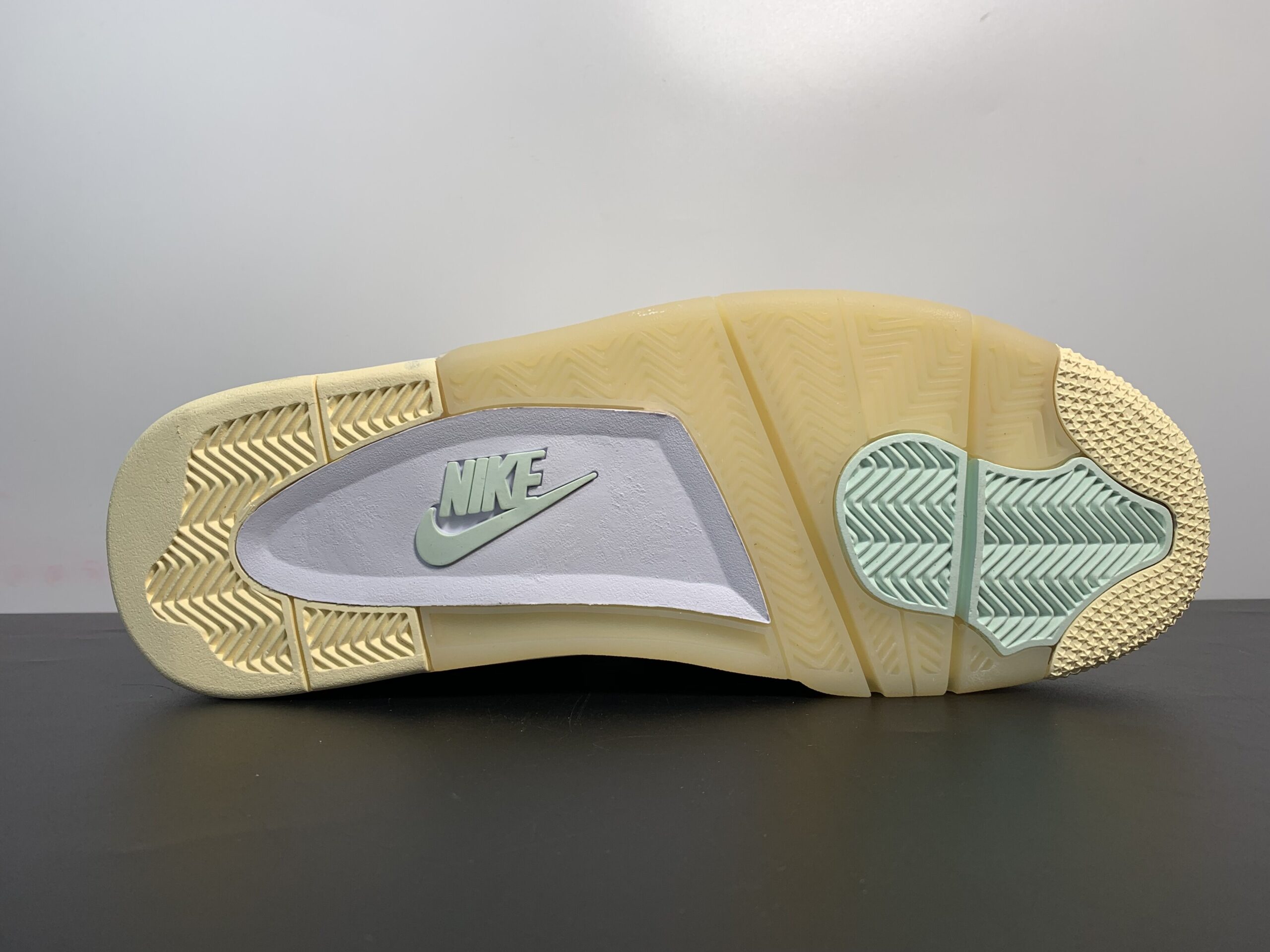 Nike Air Jordan 4 Retro – FASHIONREPS AUSTRALIA